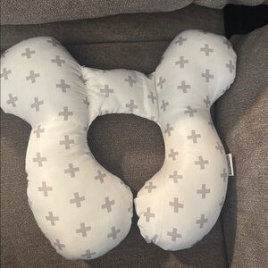 Kakiblin baby travel pillow